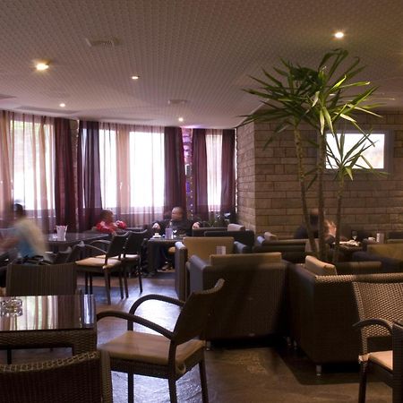 Hotel Restaurant La Porte D'Octodure Martigny Exterior photo