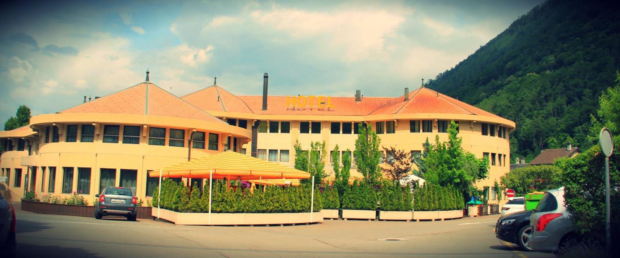 Hotel Restaurant La Porte D'Octodure Martigny Exterior photo